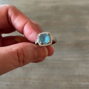 Elegant Blue Topaz and Diamond White gold ring